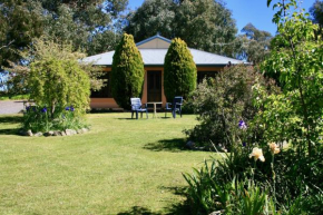 Serena Cottages Beechworth - Your Country Getaway - 2